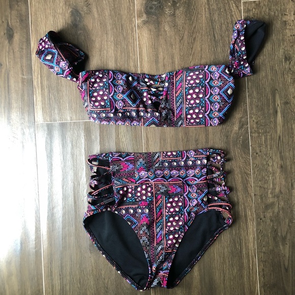 Hollister Other - Bikini set Hollister Top and high waisted bottom